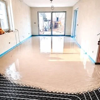 Je anhydrit vhodný do garáže?